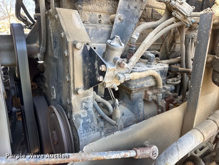 image for item ER0409 2001 Kenworth T880 flatbed truck