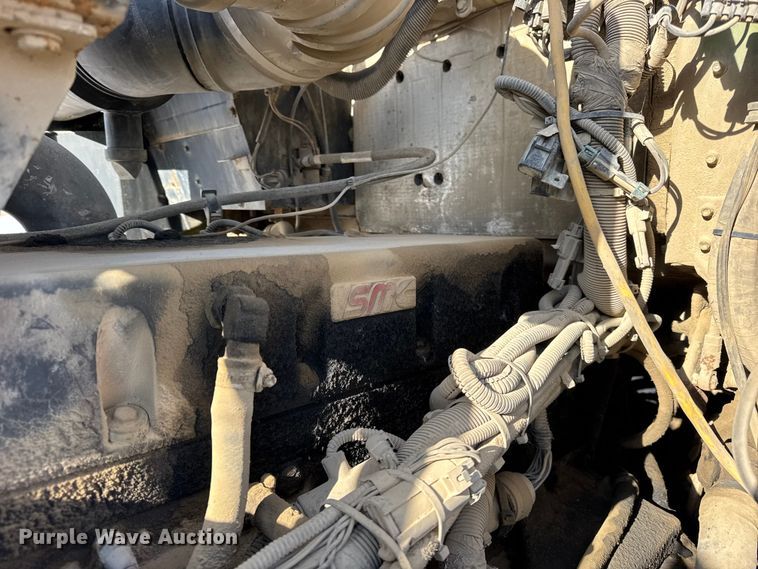 image for item ER0409 2001 Kenworth T880 flatbed truck