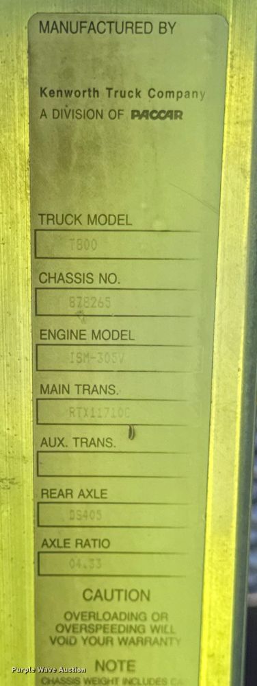 image for item ER0409 2001 Kenworth T880 flatbed truck