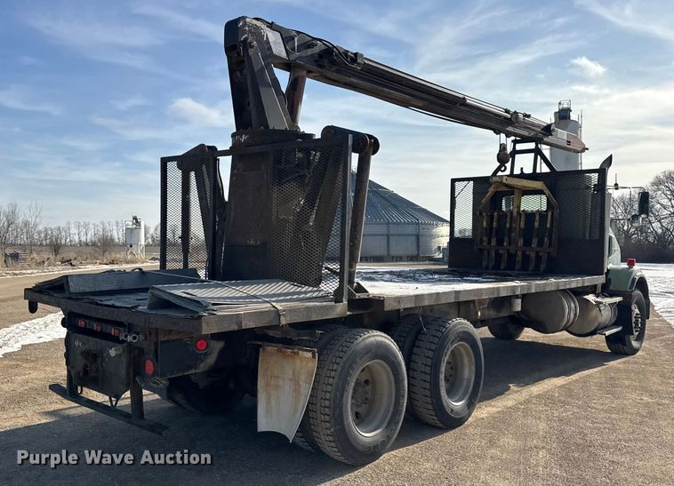 image for item ER0410 2001 Kenworth T880 flatbed truck