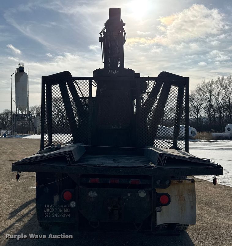 image for item ER0410 2001 Kenworth T880 flatbed truck