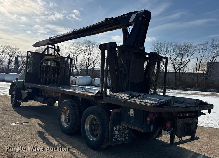 image for item ER0410 2001 Kenworth T880 flatbed truck