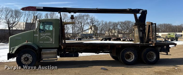 image for item ER0410 2001 Kenworth T880 flatbed truck