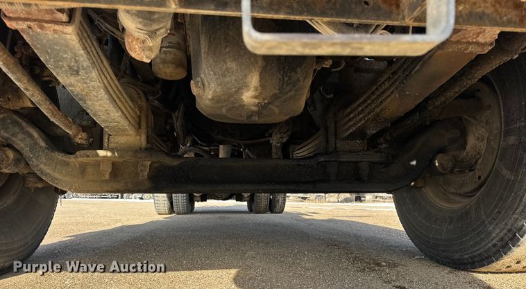 image for item ER0410 2001 Kenworth T880 flatbed truck