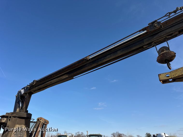 image for item ER0410 2001 Kenworth T880 flatbed truck