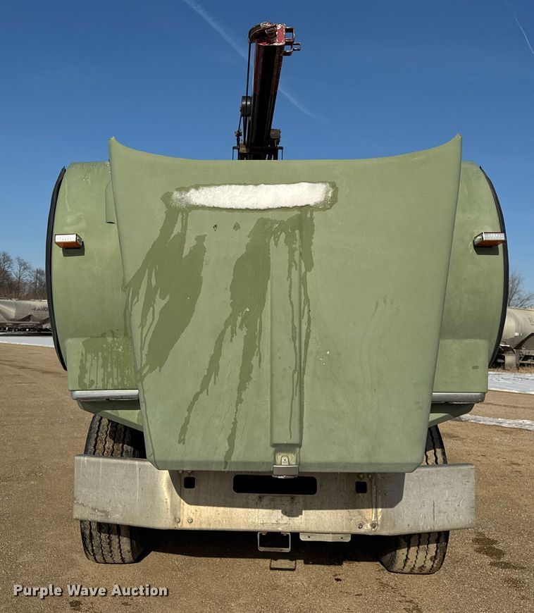 image for item ER0410 2001 Kenworth T880 flatbed truck