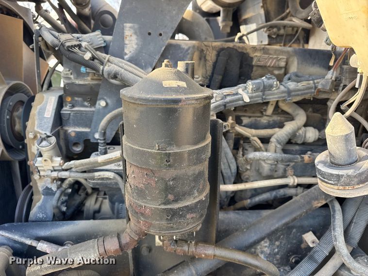 image for item ER0410 2001 Kenworth T880 flatbed truck