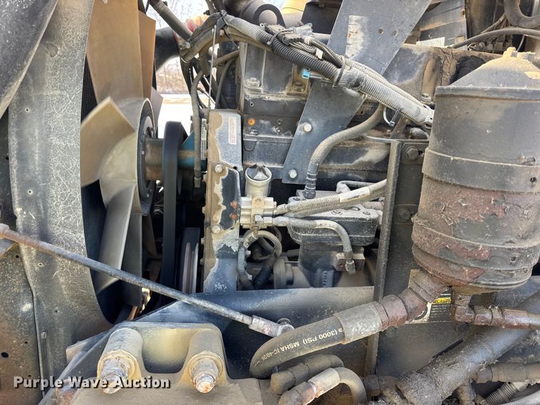 image for item ER0410 2001 Kenworth T880 flatbed truck