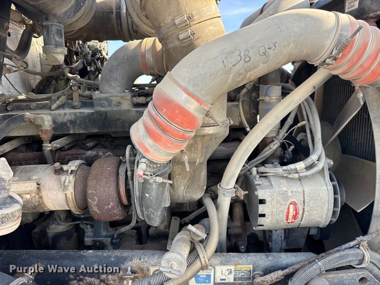 image for item ER0410 2001 Kenworth T880 flatbed truck