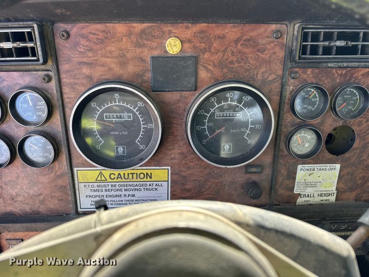 image for item ER0410 2001 Kenworth T880 flatbed truck