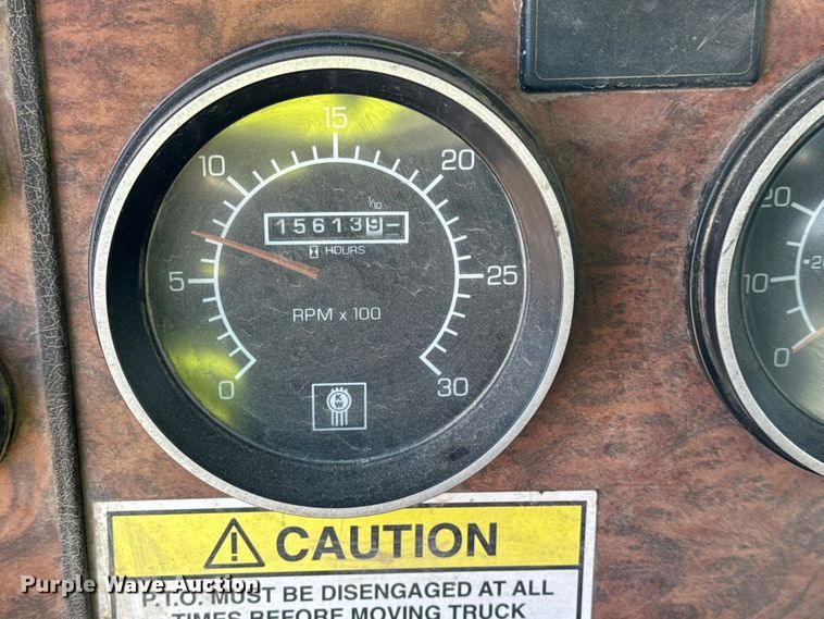 image for item ER0410 2001 Kenworth T880 flatbed truck