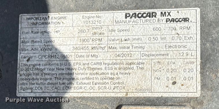 image for item ES5768 2013 Peterbilt 587 semi truck