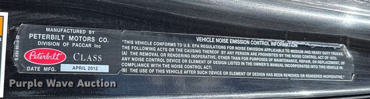 image for item ES5768 2013 Peterbilt 587 semi truck