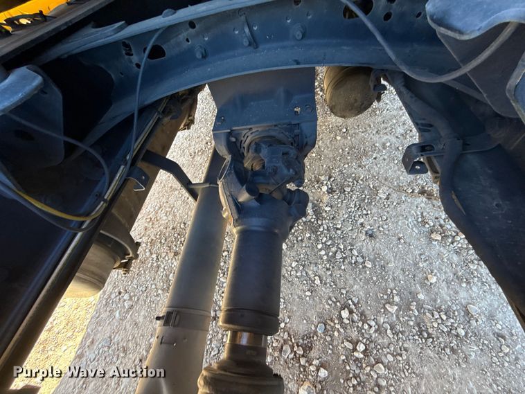 image for item ES5783 2021 Freightliner Cascadia 126 semi truck