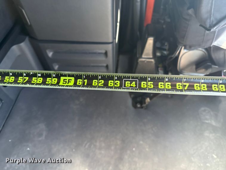 image for item ES5783 2021 Freightliner Cascadia 126 semi truck