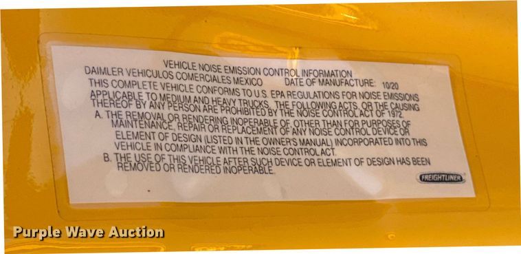 image for item ES5783 2021 Freightliner Cascadia 126 semi truck