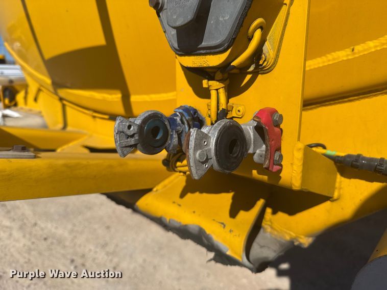 image for item ES5785 2010 Beall BAST-97-3-DC tank trailer