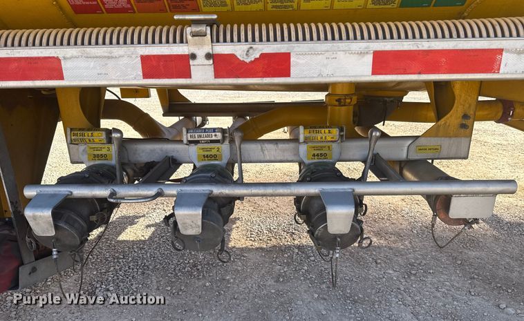 image for item ES5785 2010 Beall BAST-97-3-DC tank trailer