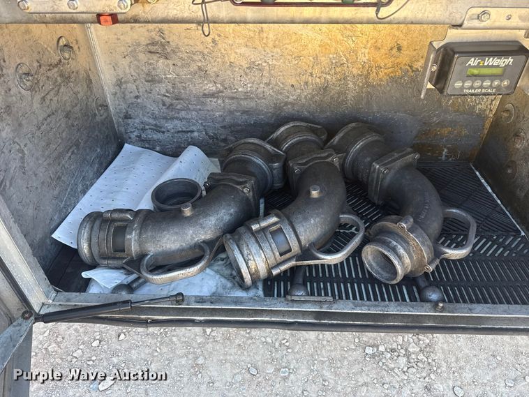 image for item ES5785 2010 Beall BAST-97-3-DC tank trailer