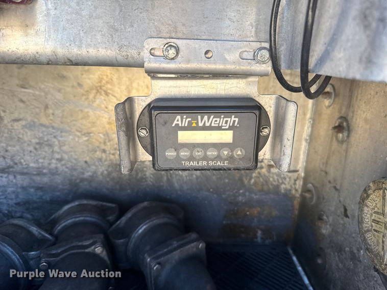 image for item ES5785 2010 Beall BAST-97-3-DC tank trailer