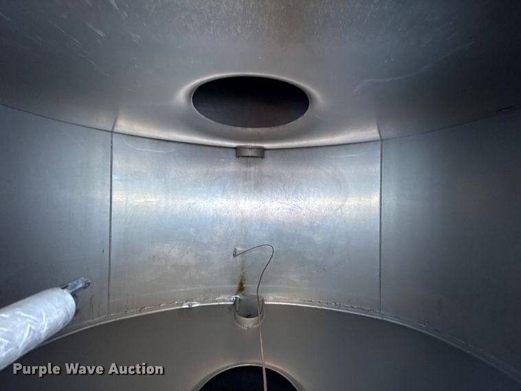 image for item ES5785 2010 Beall BAST-97-3-DC tank trailer