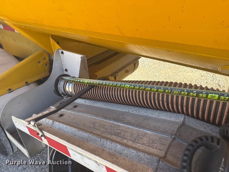 image for item ES5785 2010 Beall BAST-97-3-DC tank trailer