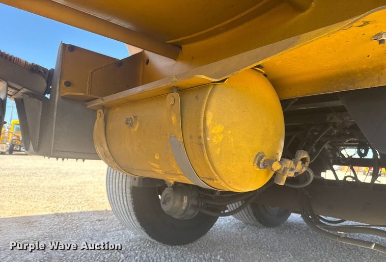 image for item ES5785 2010 Beall BAST-97-3-DC tank trailer