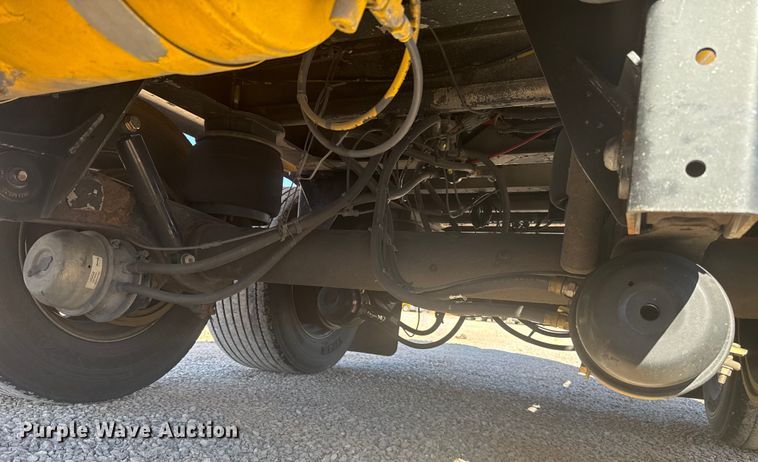 image for item ES5785 2010 Beall BAST-97-3-DC tank trailer