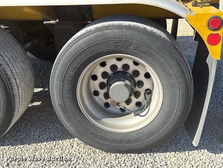 image for item ES5785 2010 Beall BAST-97-3-DC tank trailer