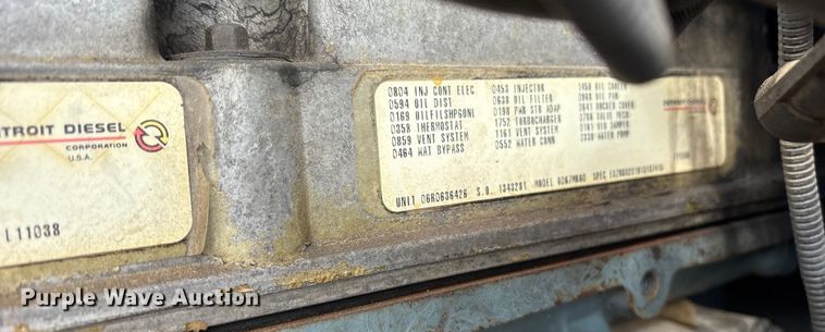 image for item ES8539 2001 Peterbilt 379 semi truck