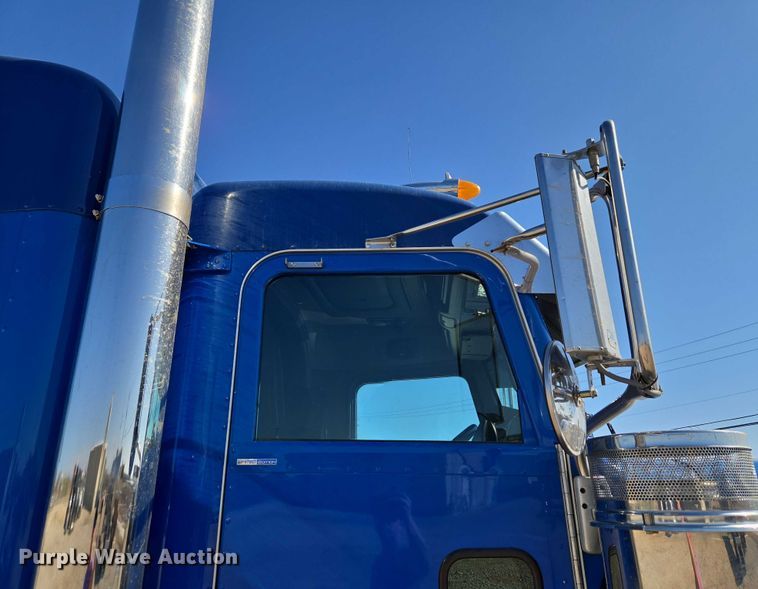 image for item ET1246 2007 Peterbilt 379 semi truck