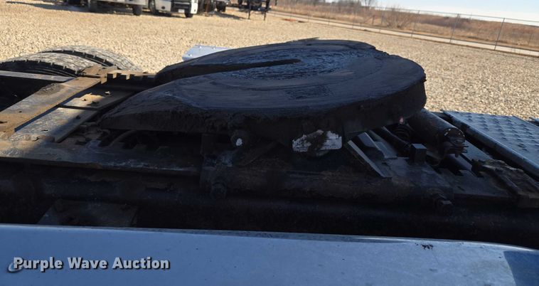 image for item ET1246 2007 Peterbilt 379 semi truck