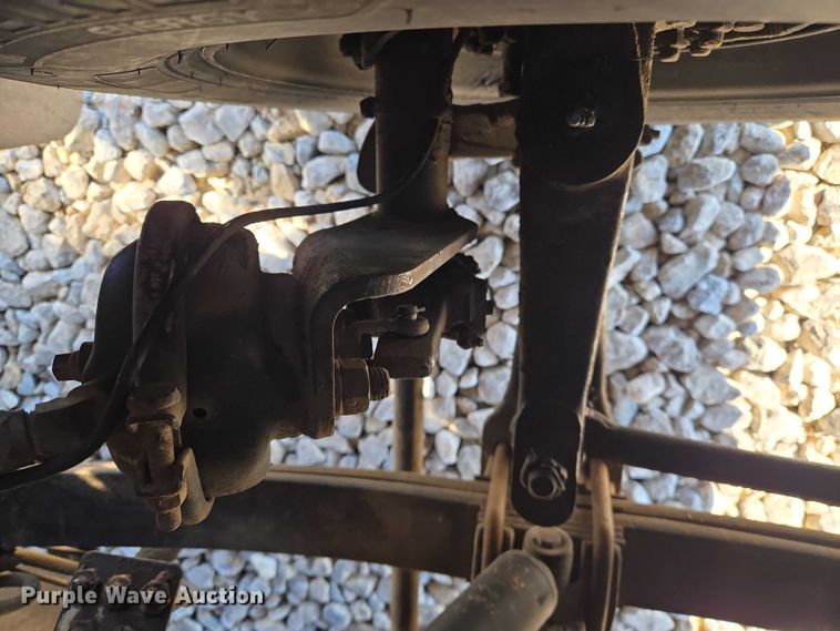 image for item ET1246 2007 Peterbilt 379 semi truck