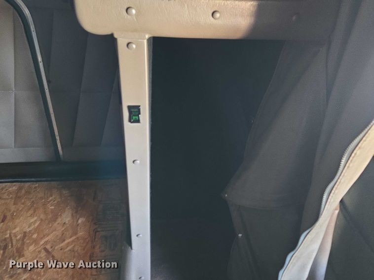 image for item ET1246 2007 Peterbilt 379 semi truck