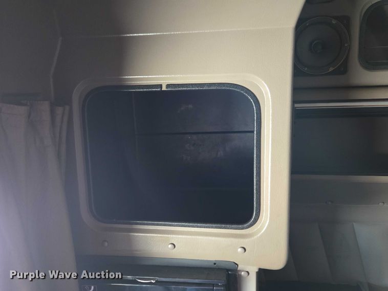 image for item ET1246 2007 Peterbilt 379 semi truck