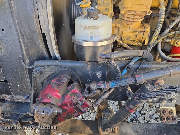 image for item ET1246 2007 Peterbilt 379 semi truck