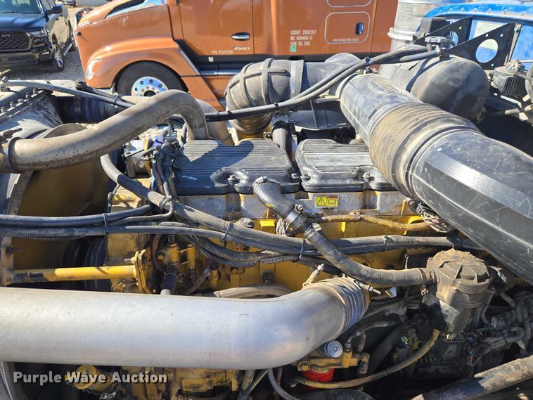 image for item ET1246 2007 Peterbilt 379 semi truck