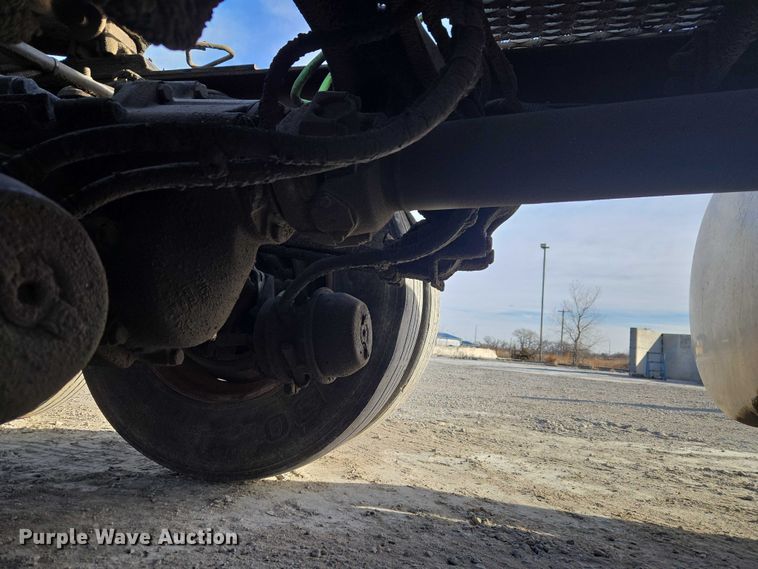 image for item ET1278 2007 Peterbilt 379 semi truck