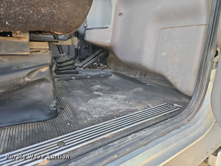 image for item ET1278 2007 Peterbilt 379 semi truck