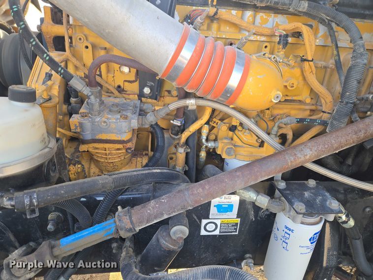 image for item ET1278 2007 Peterbilt 379 semi truck