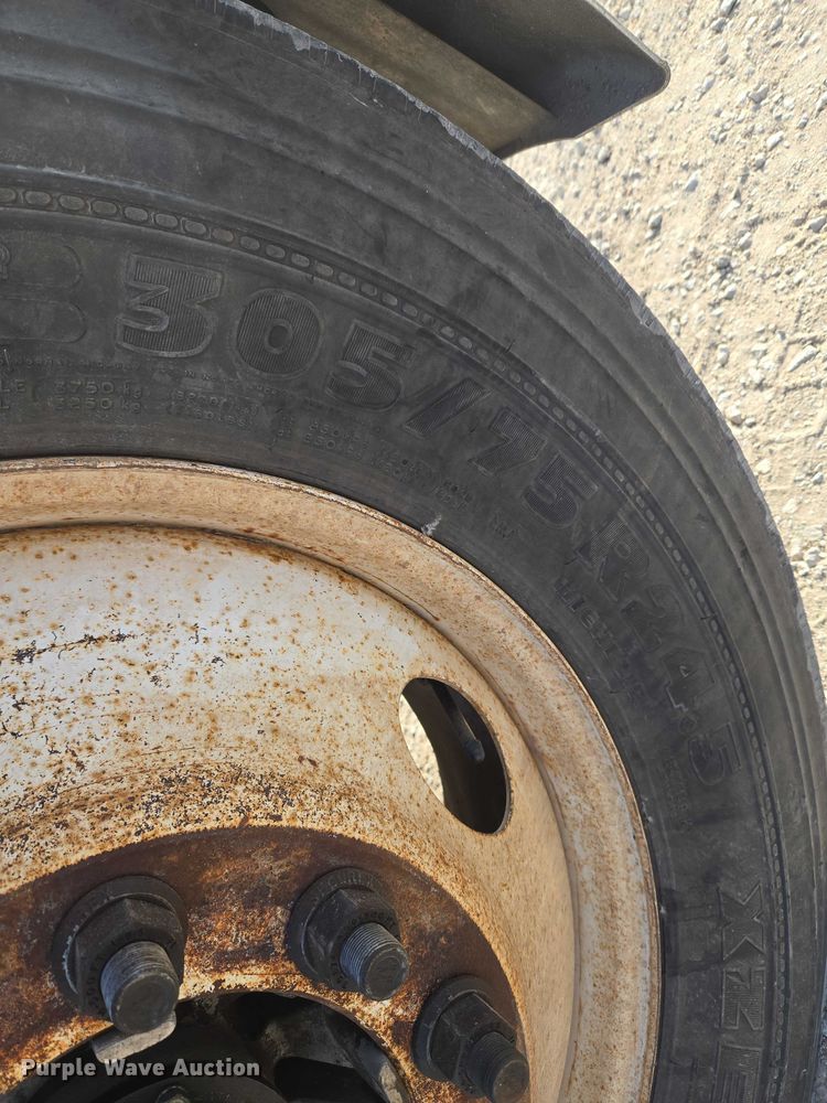 image for item ET1278 2007 Peterbilt 379 semi truck