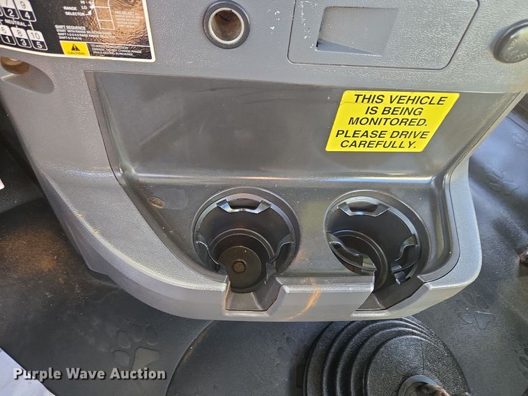 image for item ET1281 2011 Mack CHU semi truck