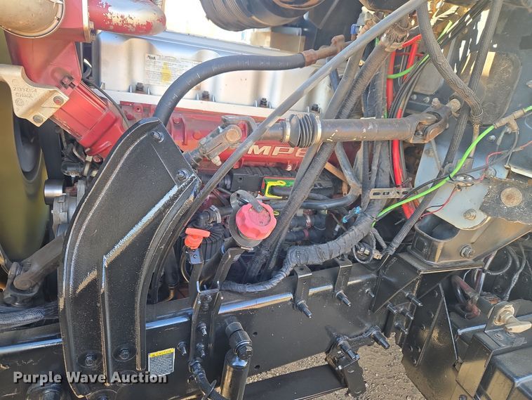 image for item ET1281 2011 Mack CHU semi truck