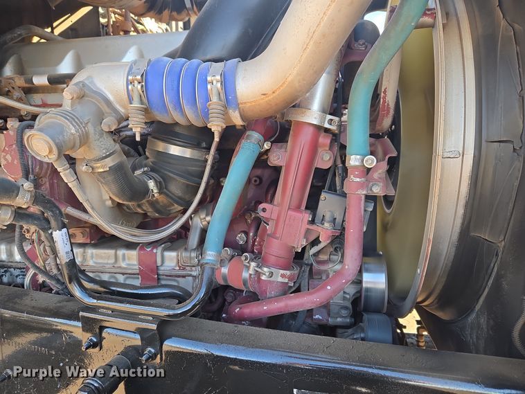 image for item ET1281 2011 Mack CHU semi truck