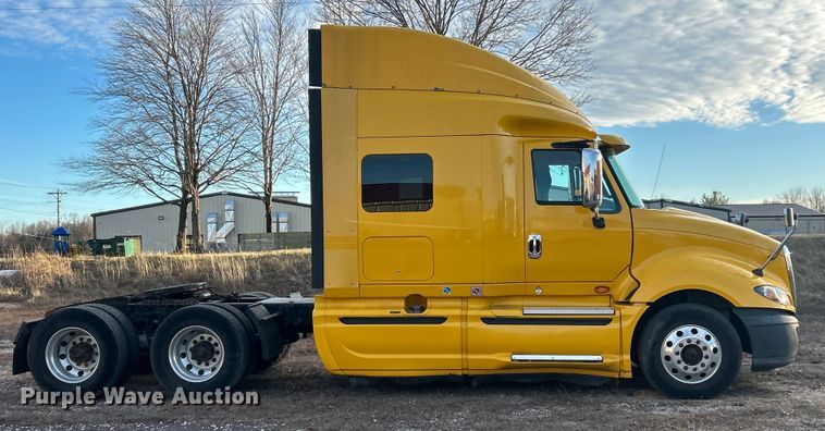 image for item ET6859 2015 International ProStar+122 semi truck