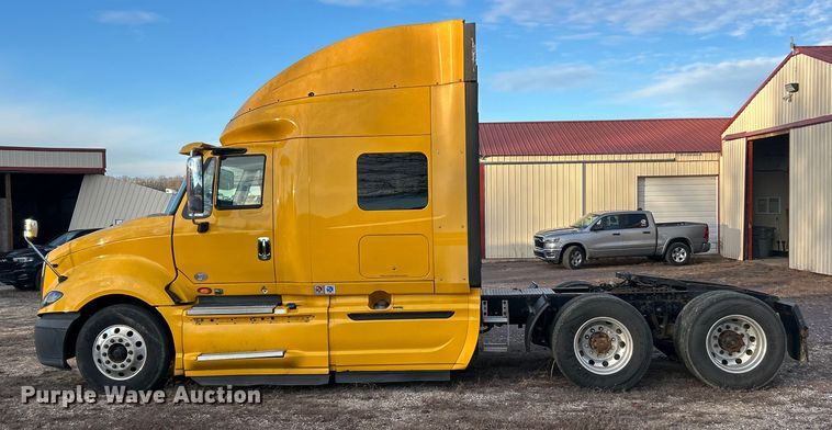 image for item ET6859 2015 International ProStar+122 semi truck