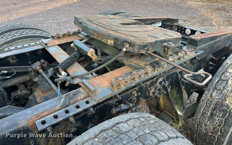 image for item ET6859 2015 International ProStar+122 semi truck