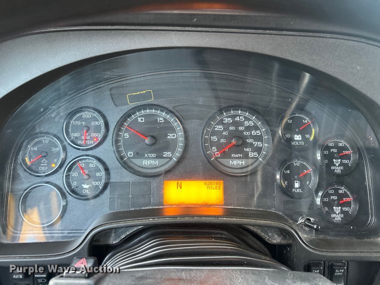 image for item ET6859 2015 International ProStar+122 semi truck