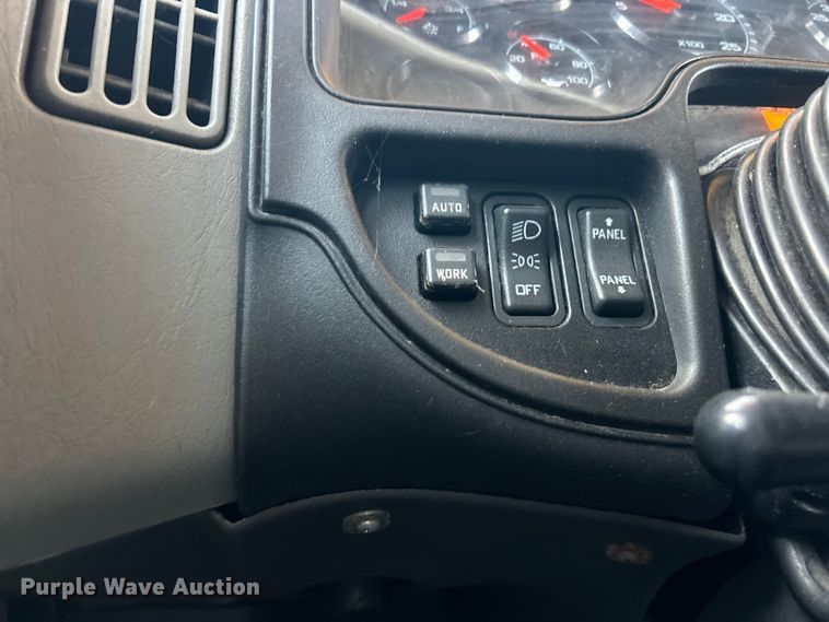 image for item ET6859 2015 International ProStar+122 semi truck