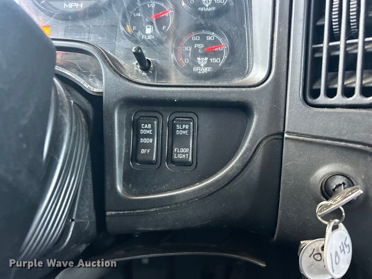 image for item ET6859 2015 International ProStar+122 semi truck